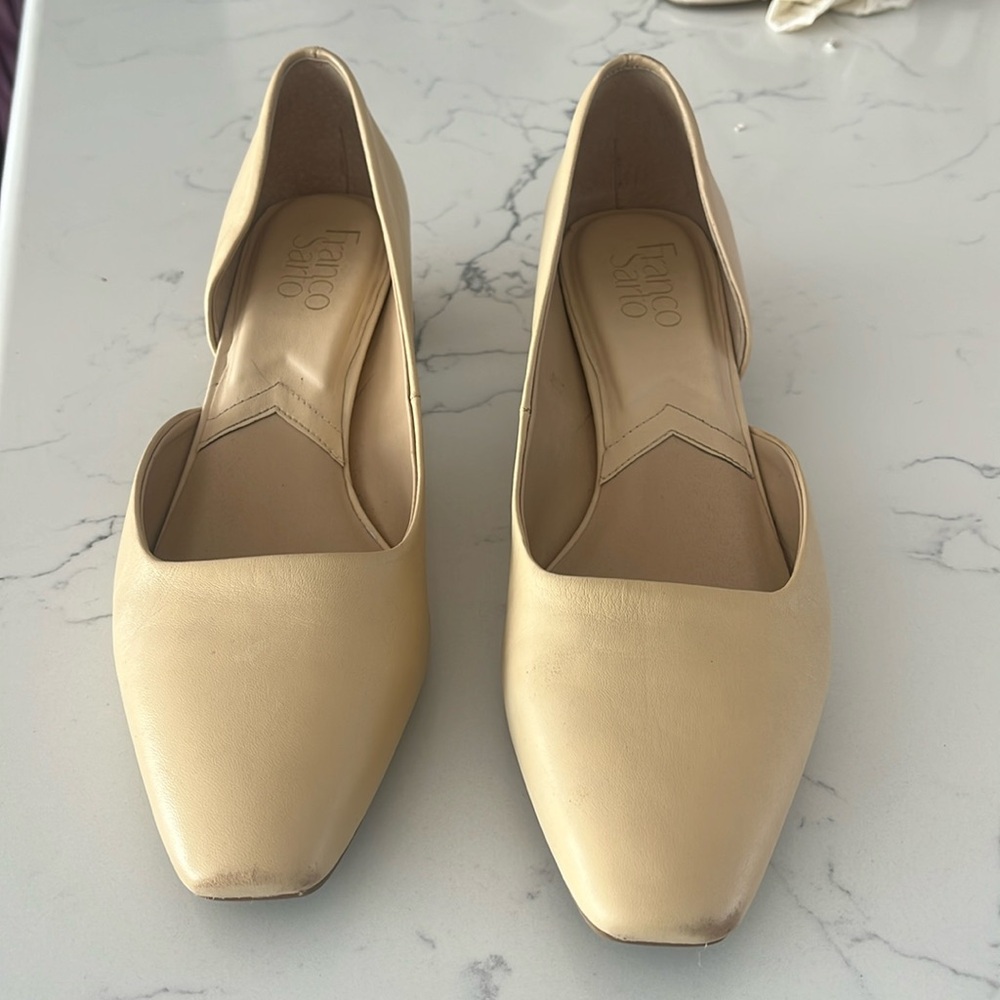 Franco Sarto Citrus Low pumps in beige man made leather women’s size 8